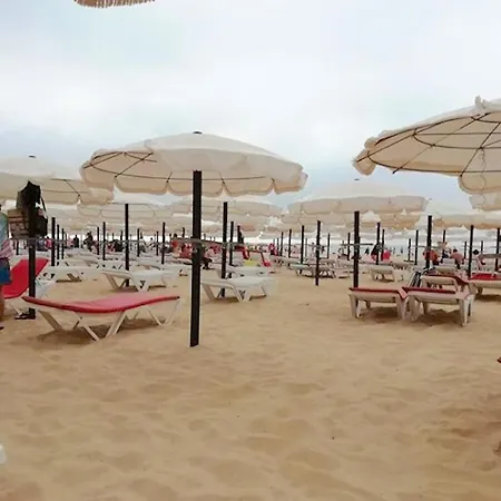 Monte Gordo Guest House *