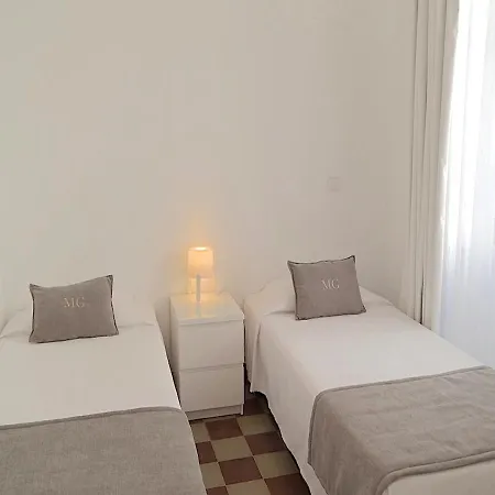 Monte Gordo Guest House Hébergement de vacances *